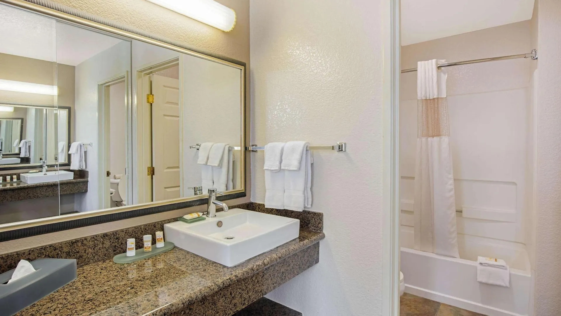 La Quinta By Wyndham Las Vegas Redrock/Summerlin 3*,