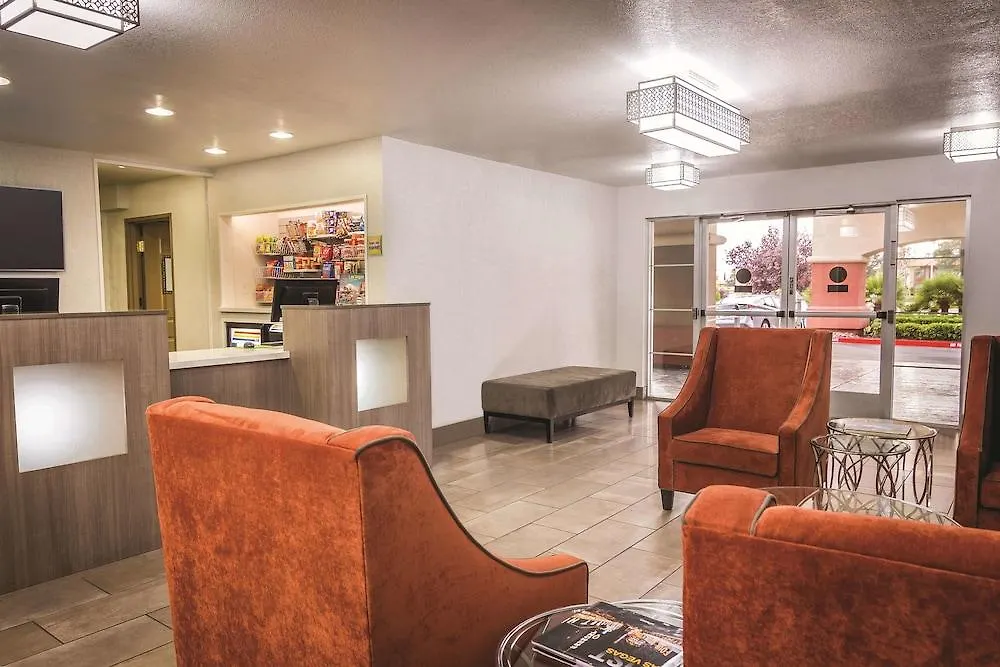 La Quinta By Wyndham Las Vegas Redrock/Summerlin
